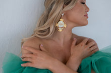 Load image into Gallery viewer, The Pink Reef Vintage Swan Cameo Earring