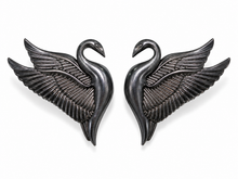 Load image into Gallery viewer, The Pink Reef Black Pearl Swan