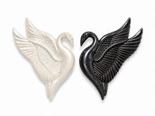 Load image into Gallery viewer, The Pink Reef Mismatch Pearl Swan