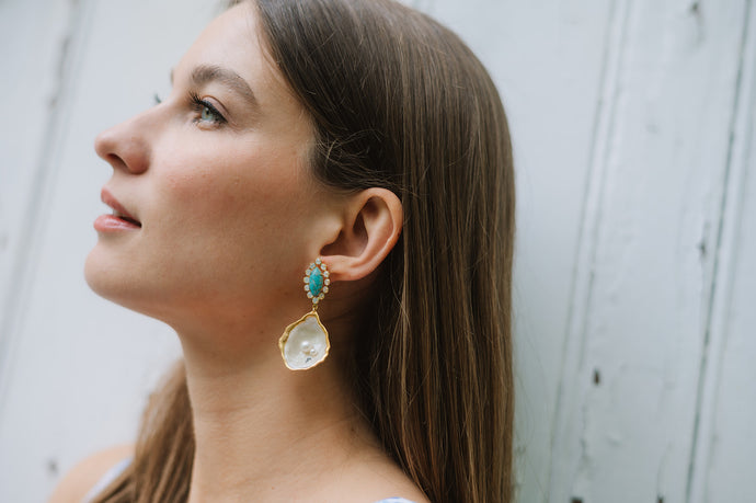 The Pink Reef Jewel Oyster in Turquoise
