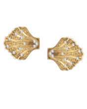 Load image into Gallery viewer, The Pink Reef Vintage Shell Earrings