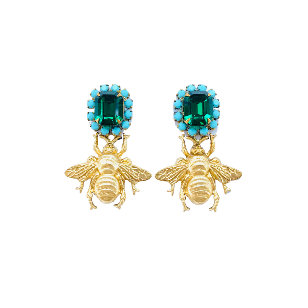 The Pink Reef queen bee with emerald